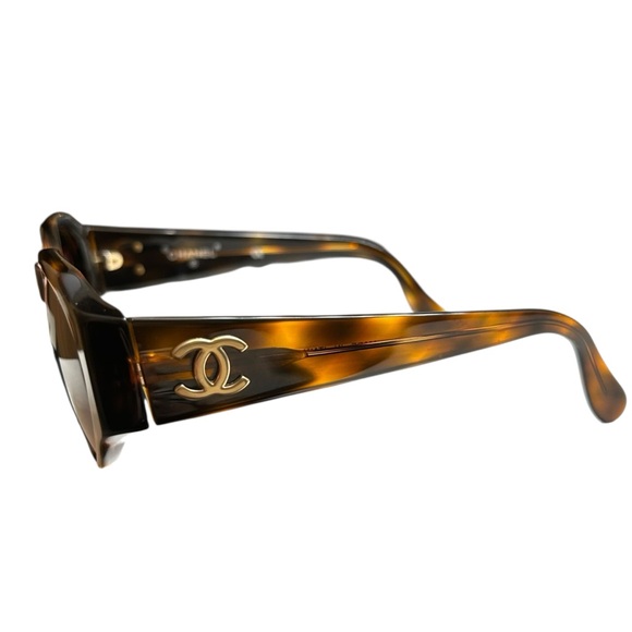 CHANEL Vintage Tortoise Shell Sunglasses with Quilted Case & Cloth 04151 91235 - Picture 3 of 7